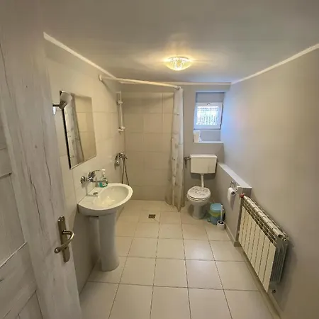 Gościnne Izeria Gospodarstwo agroturystyczne *